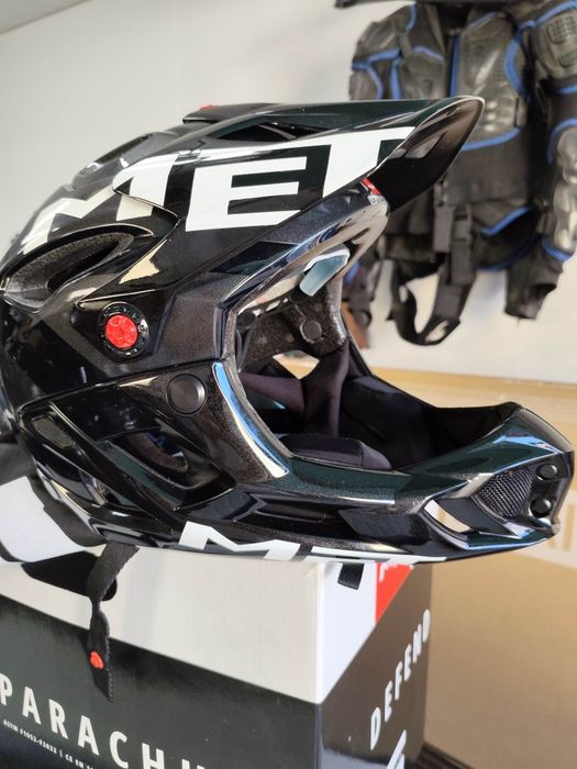 Capacete Met integral NOVO