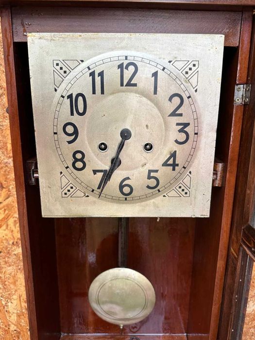 Relogio de sala antigo, a funcionar, em estado original