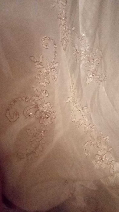 Продам свадебное платье Mori Lee со шлейфом (размер 12-14)