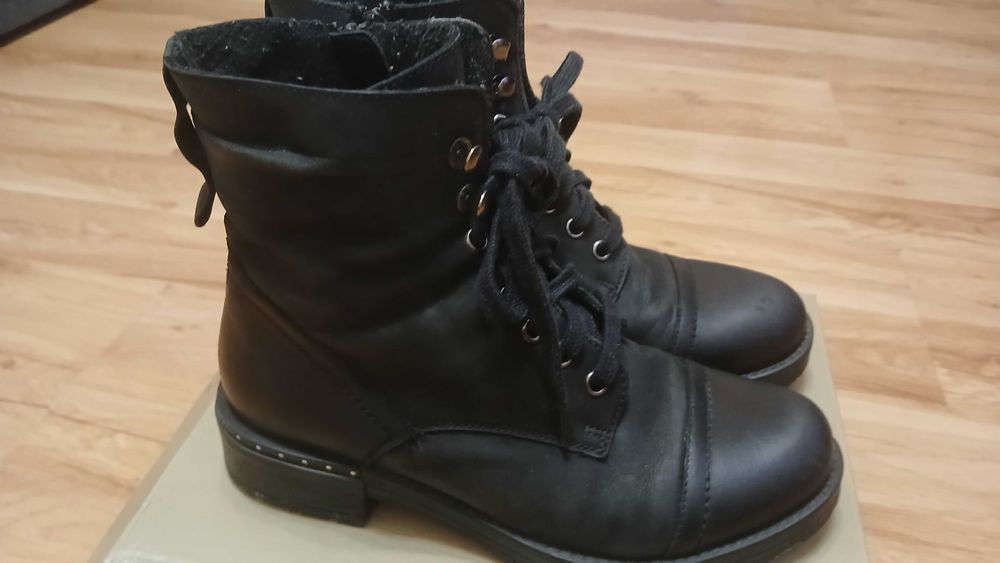 Buty zimowe Lasocki 38 czarne (37,5)