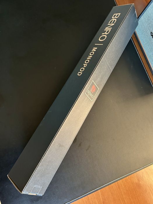 Monopé de alumínio, marca Benro, modelo A48F