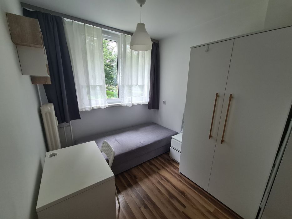 Od 1.10 albo wczesniej 900zl+media do 350zl. Szczepin