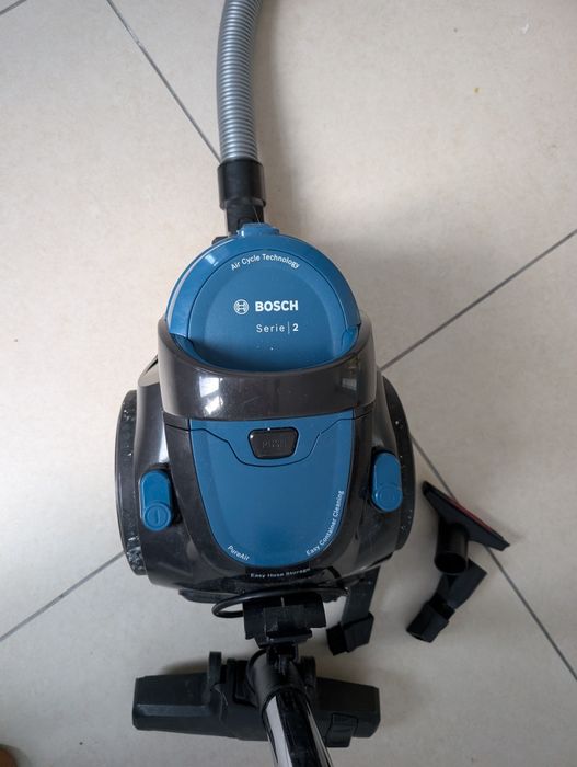 Aspirador sem saco Bosch
