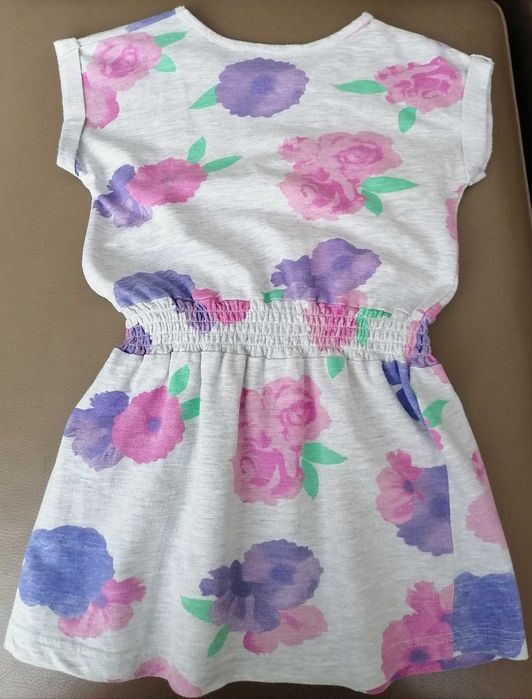 Piękna sukienka dla dziewczynki na różne okazje.