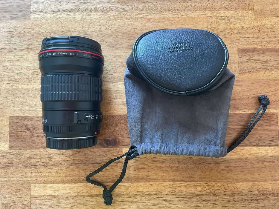 Objetiva Canon EF 135mm f/2L USM