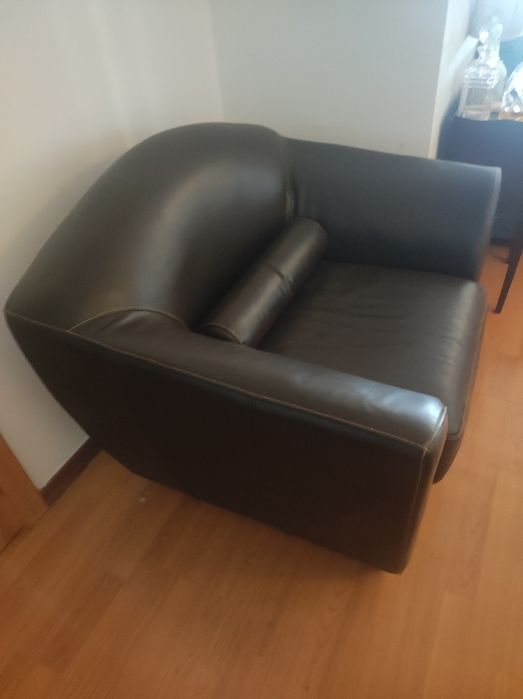Poltrona em pele