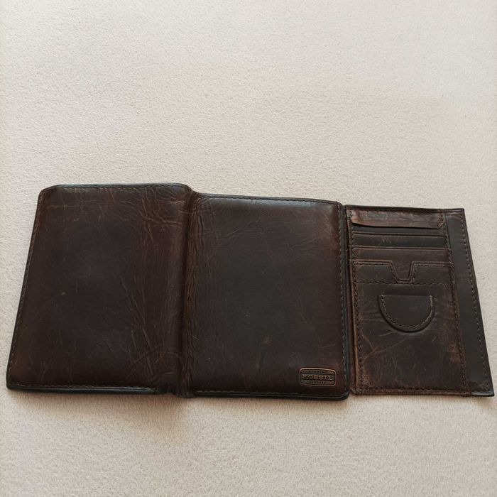 Skórzany portfel męski Fossil genuine Classic