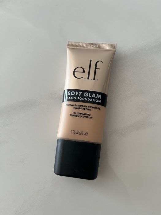Elf e.l.f podkład soft glam 25 light neutral