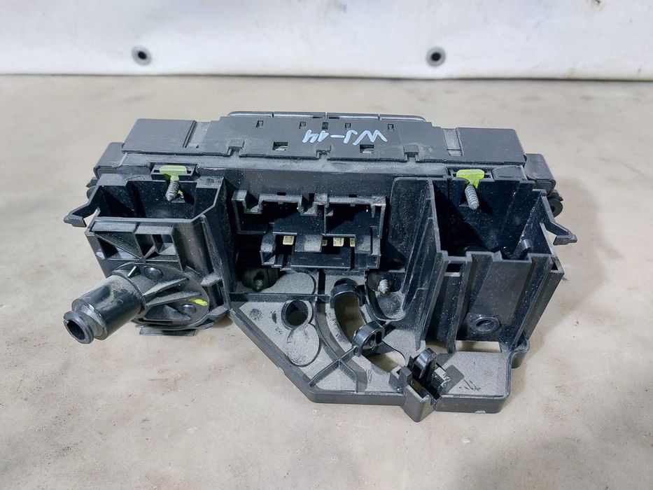 Volkswagen Jetta MK6 11-18 Управление климат контролем / Джетта