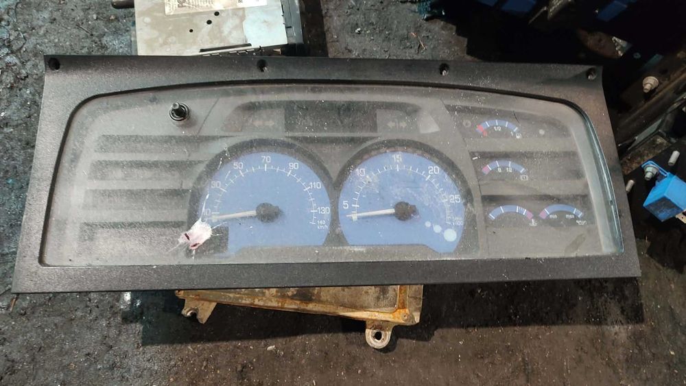 Licznik zegary Renault Midlum Premium