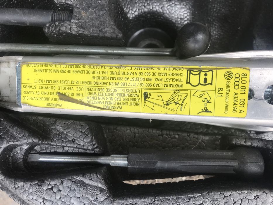 домкрат, на VW, AYDI  шкода , ,гольф,