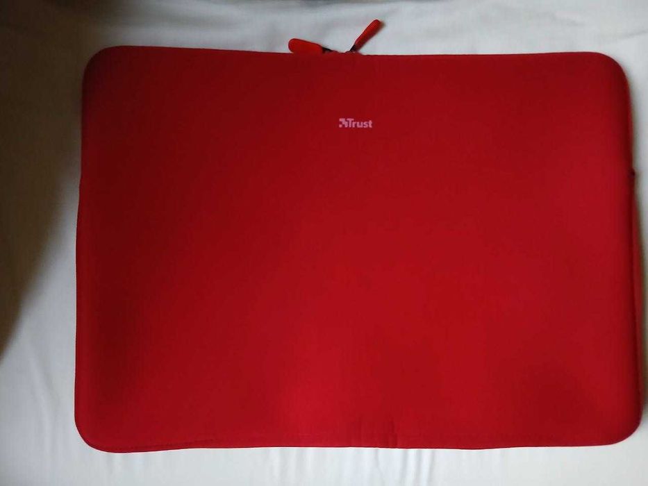 Чехол папка для ноутбука неоприловый 28х38 см