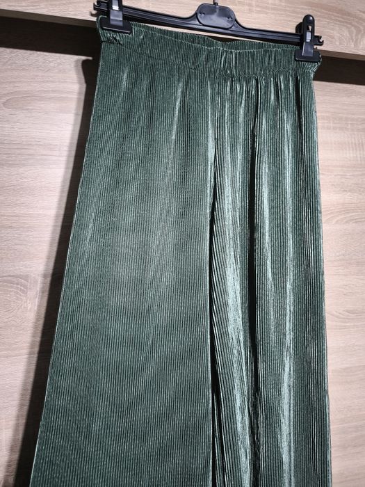Nowe szwedy cienki plisowane zielone new collection roz M-xxl
