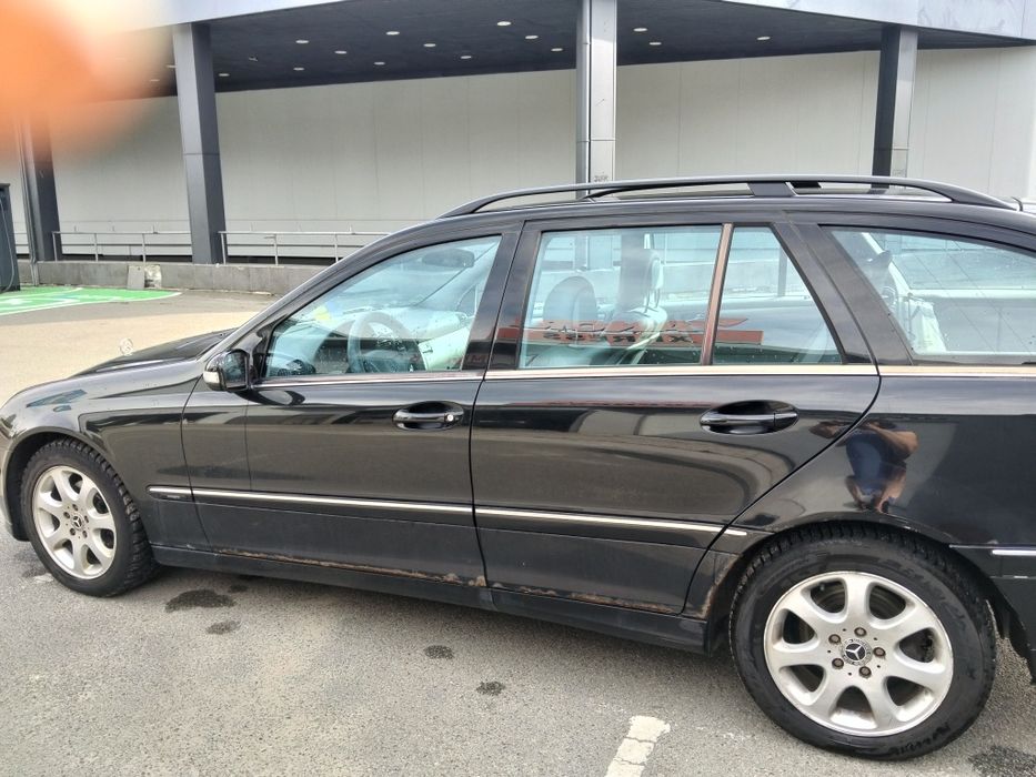 Продам мерседес с-200