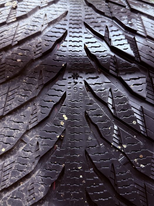 Nokian 315/40/21 и 275/45/21