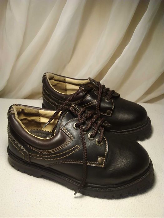 Obuwie w kolorze brązowym r 35 wysprzedaż