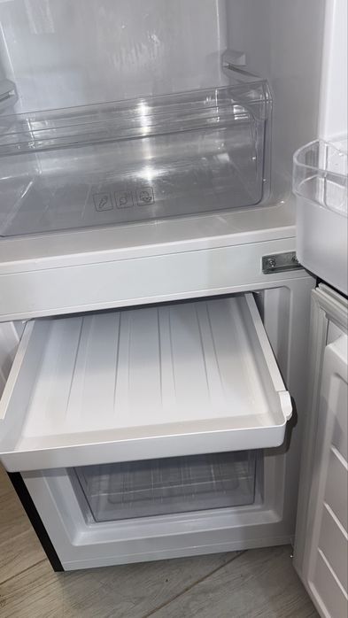 Холодильник б/у  в новому стані