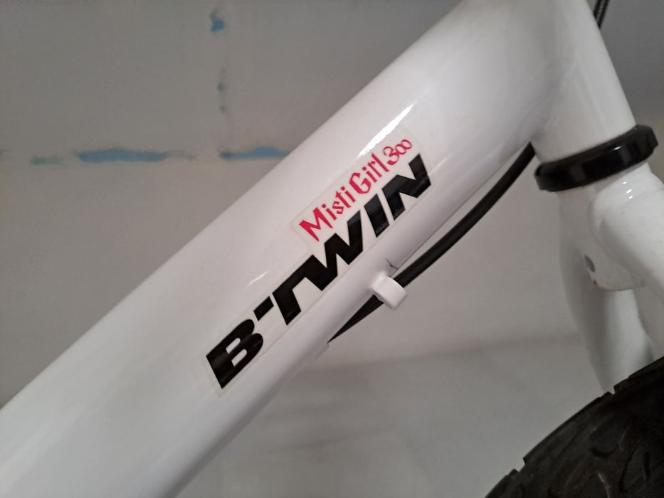 Bicicleta BTT TWIN menina