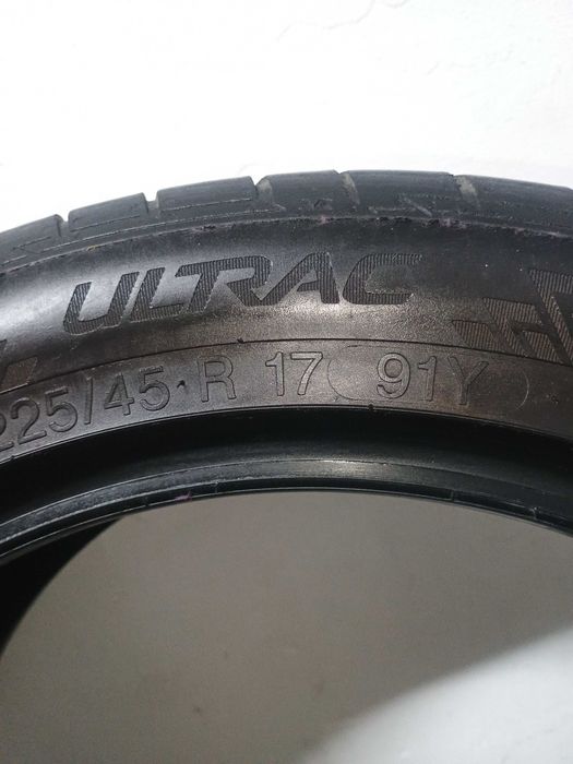 Продам літні шини 225/45 R17
