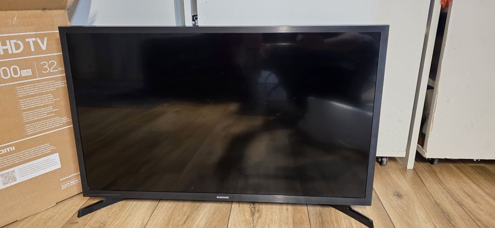 Telewizor Samsung  32 calowy ″ Full HD Smart TV

Telewizor Sa