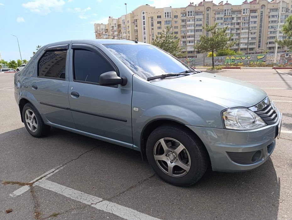 Продам Renault Logan 1.6 відмінний стан