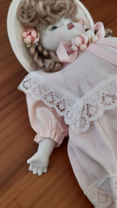 Boneca de porcelana