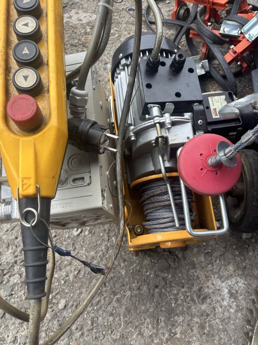 Wyciagarka linowa Dragon winch DWI300/600
