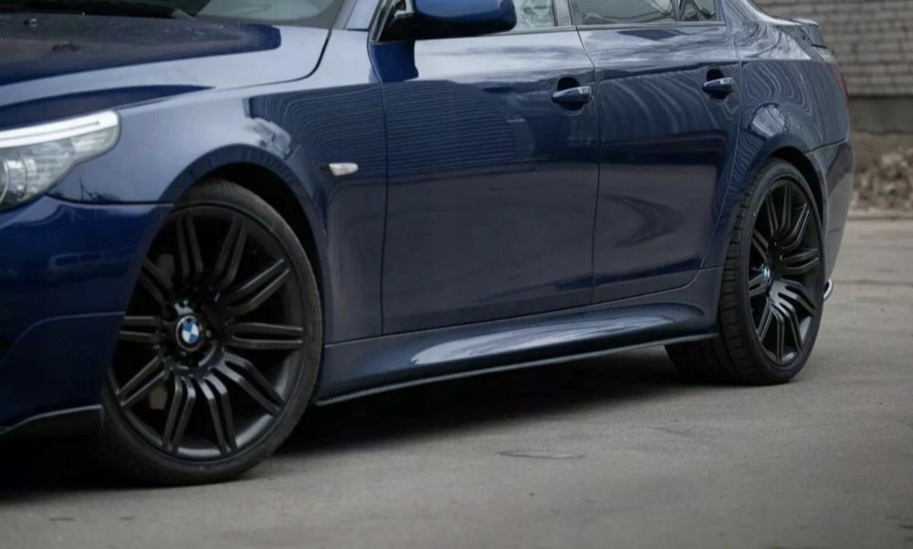BMW E60 E61 Boczne Dokładki Progów Splittery Podproża M-pakiet Czarny