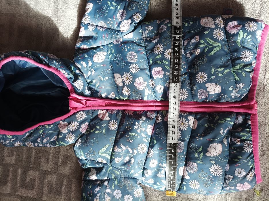 Весняна курточка для дівчинки