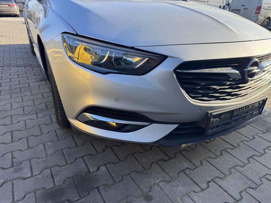 Opel Insignia B zderzak kompletny Z176