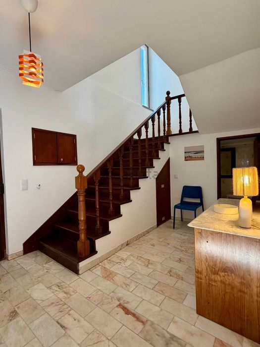 Quarto com Varanda Privada – Alto do Espargal, São Domingos de Rana