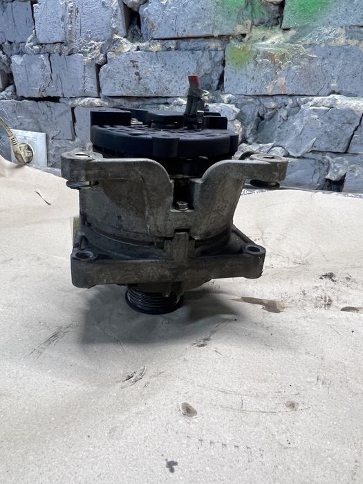 Генератор Opel Astra H Vectra C Meriva A Zafira B 13229984 0124325163