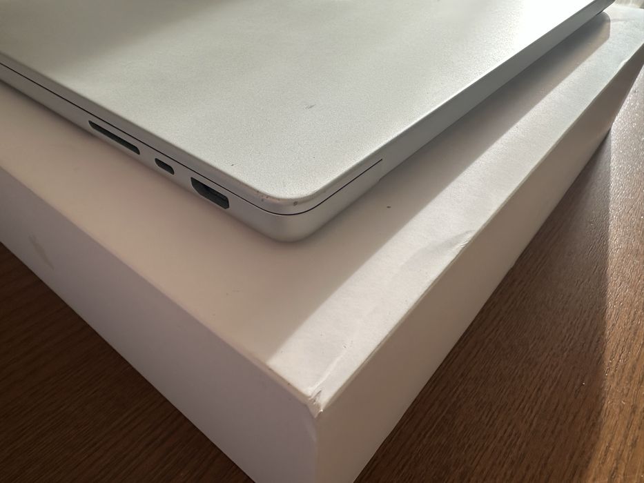 Apple MacBook Pro M3 Pro