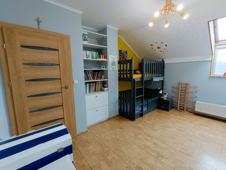 Lokal "szeregowiec" z garażem (w cenie), 2-poziomowy, ogród, kominek
