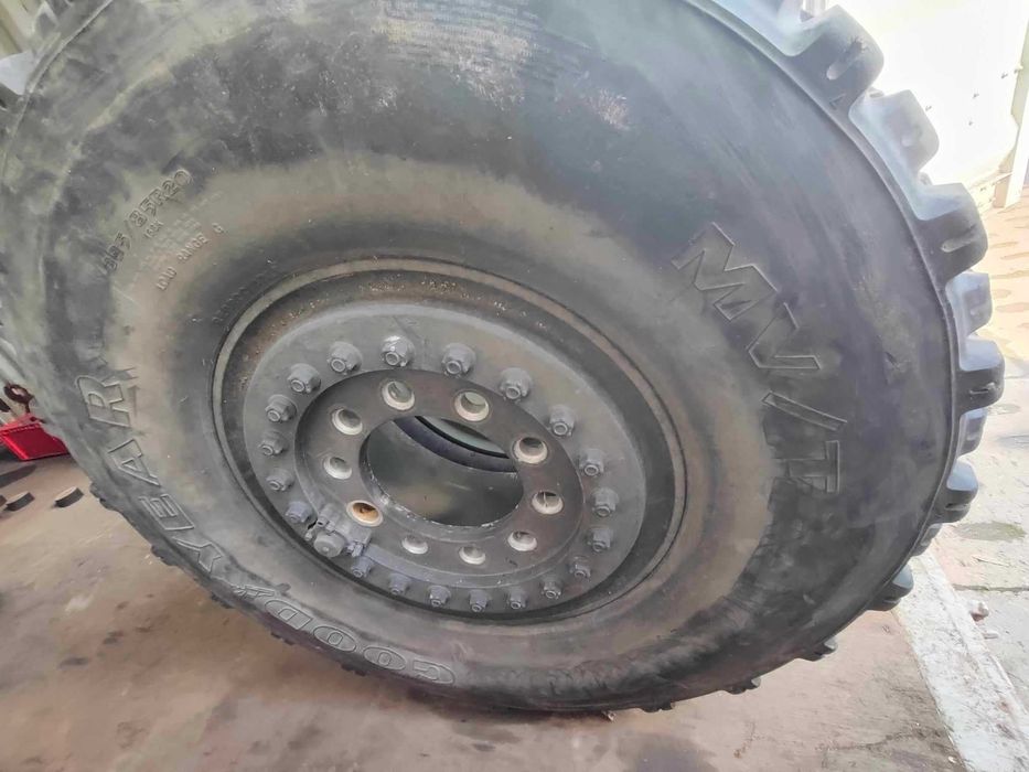 Opona GOODYEAR MV/T 395/85 R20 Bardzo dobry stan