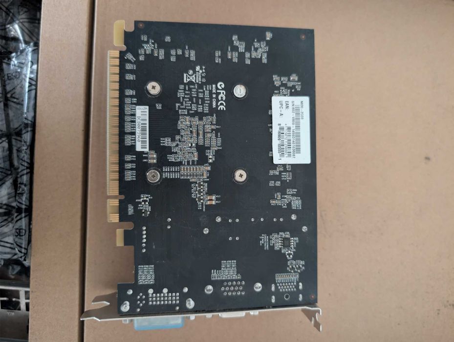 Hardware PC: i7-4770, i5-6400, 20GB RAM DDR3 + 3 GPUs NVIDIA