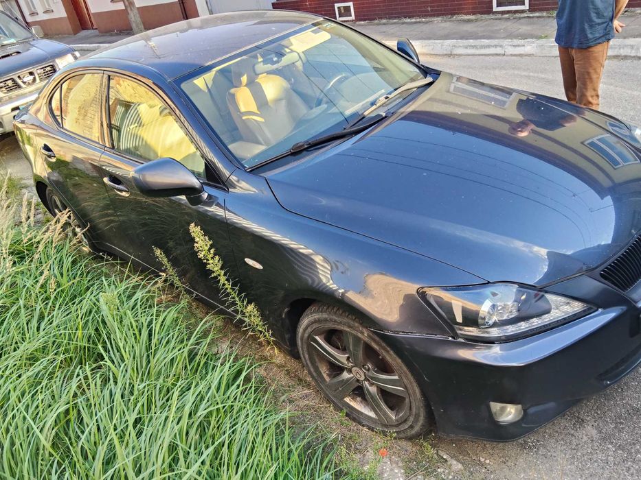 Lexus is250 prestiż