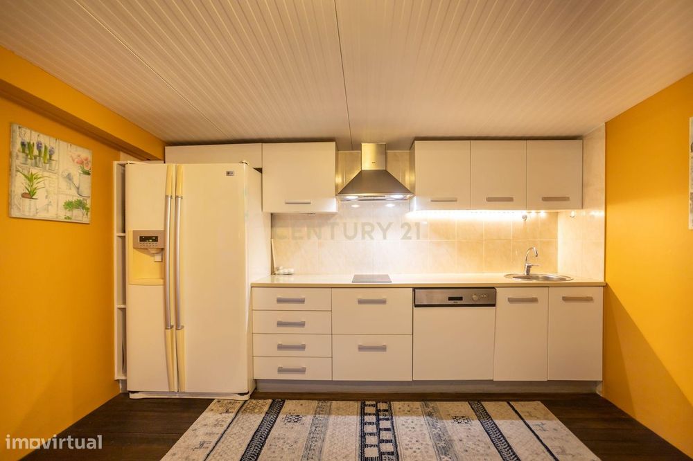Um Apartamento com Alma de Moradia ; T3+1 + Terraço de 143 m²