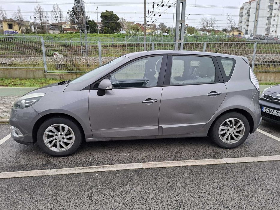 Renault scenic 2013 UK