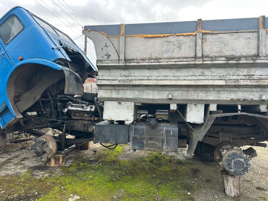 МАЗ, по запчастинах або повністю
