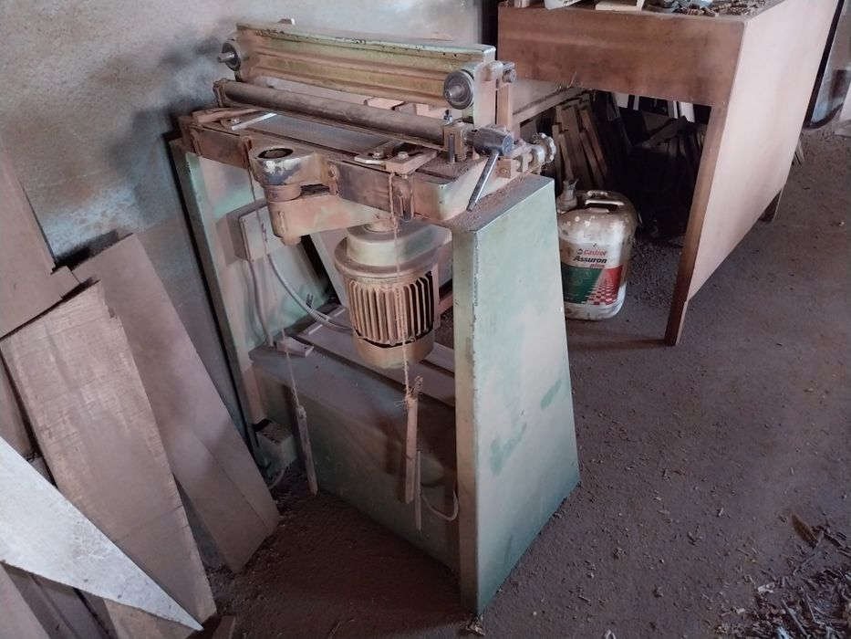 Maquina de fazer  malhetes. Marca Frama