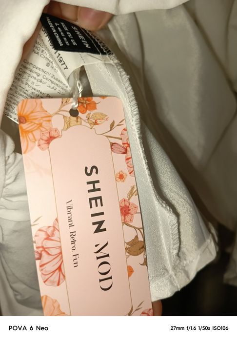 Біла сукня нова не парка Shein