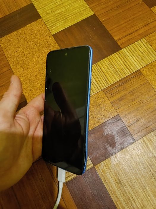 Телефон редмі 10