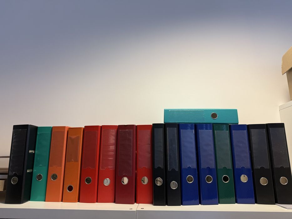 ZAREZEROWANE Segregatory biurowe 87sztuk