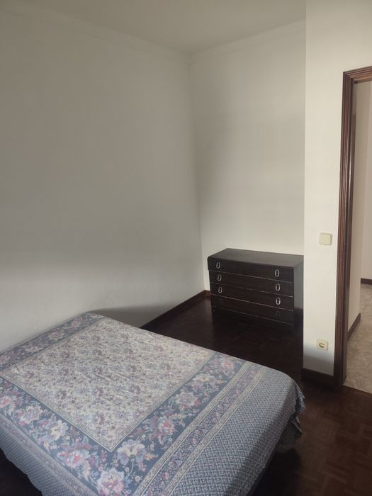 Arrenda-se apartamento em Avelar