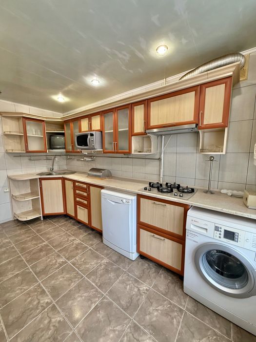 КРУТЕЗНА 3х кімнатна Чешка з АО газ Ремонт Меблі Техніка