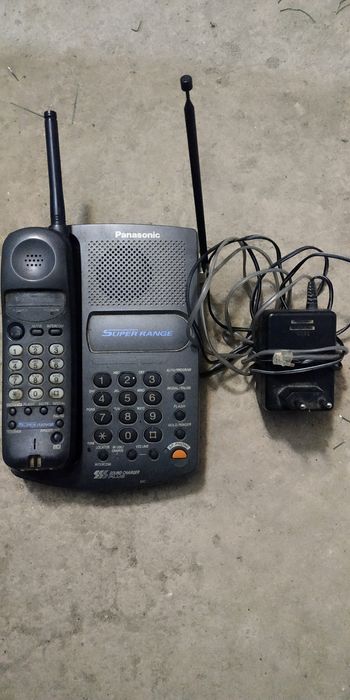 Продам 2 радіотелефона Панасонік.Кожен по 100 гр
