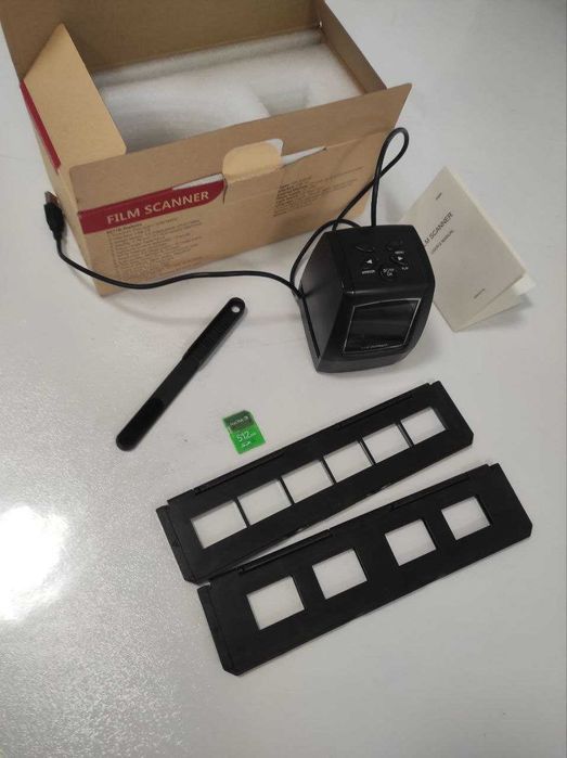 Сканер фотоплівок чорнобілих негатив , кольор негатив , кольор слайдів