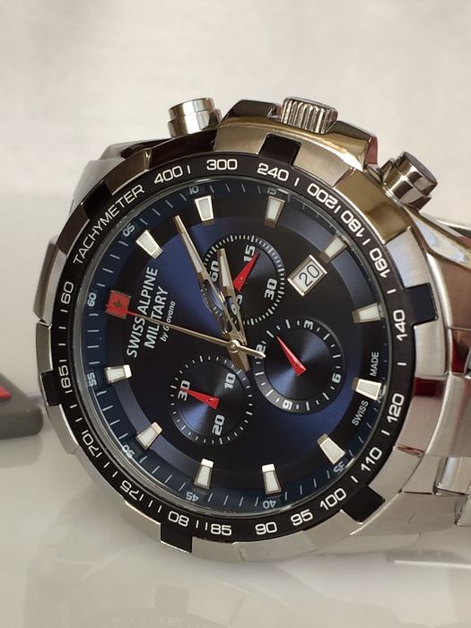 Чоловічий годинник Swiss Alpine Military, Швейцарії
