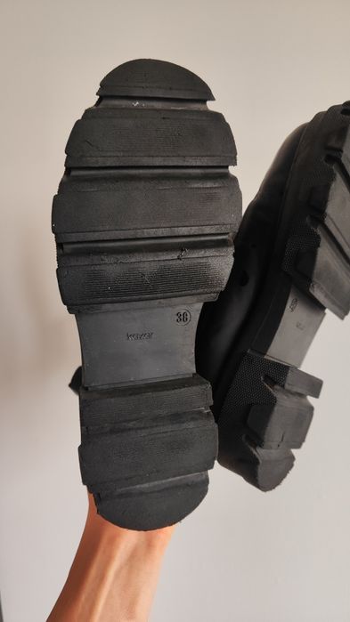 Botki na platformie Kazar 8